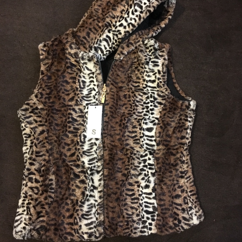 Quilted reversible vest - Picture 7 of 8